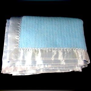 Vintage Baby Blanket 50% Polyester 50% Acrylic Satin Edges Blue Nursery 36”x49”